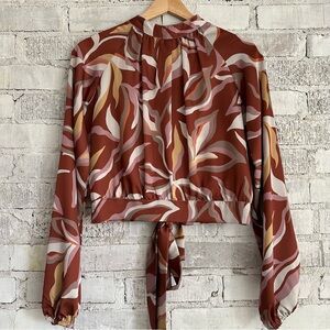 Fabrik: Long Sleeve Blouse